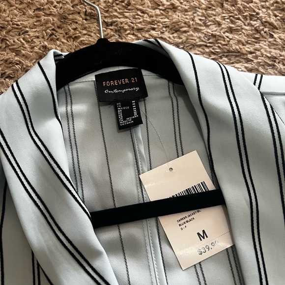 💙🦋Brand new suit🦋💙 - Picture 6 of 7